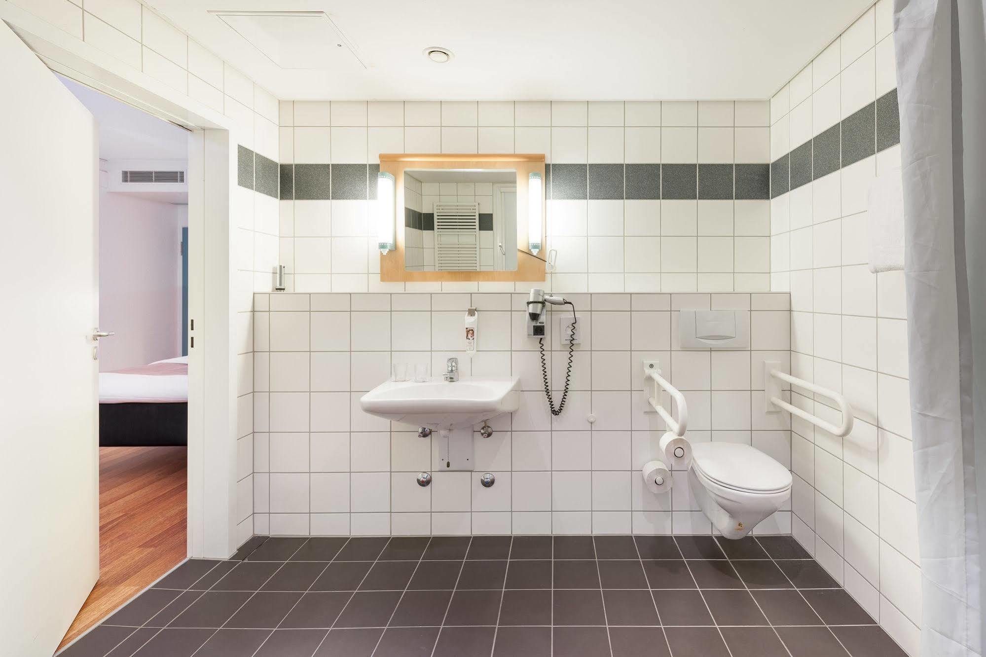 ibis Darmstadt City Buitenkant foto